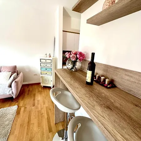 Peace Place Novi Sad Appartamento *